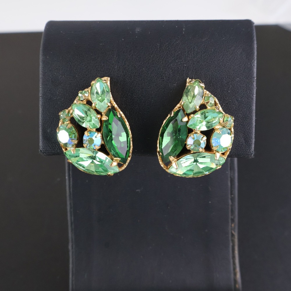 Vintage Green Rhinestone Clip On Earrings Gold Tone Cluster Marquise Teardrop